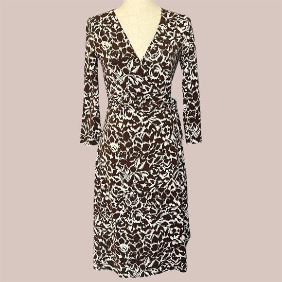 BCBG Brown Floral Wrap Dress Size S Stretch Classic Career Office Made in USA - Picture 1 of 13